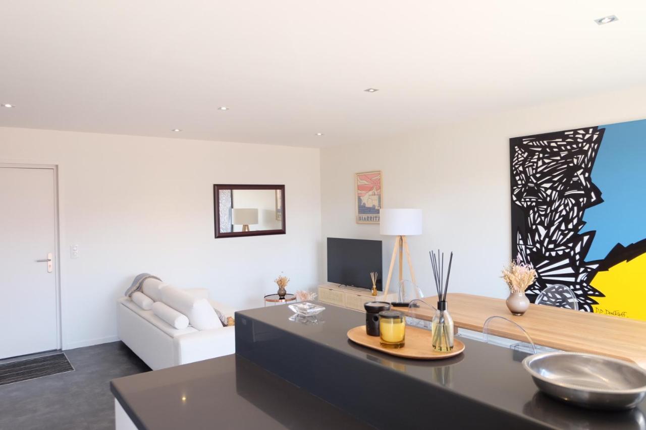 Magnifique Appartement, En Hyper Centre, Avec Terrasse Et Place De Parking Biarritz Kültér fotó